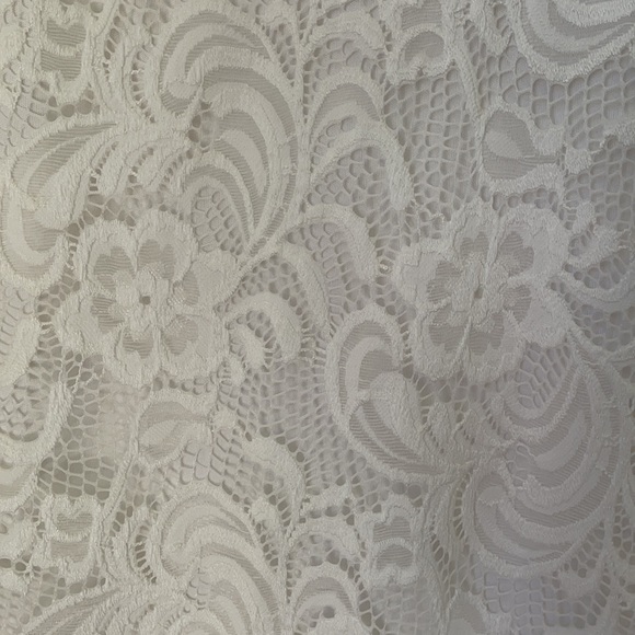 White Lace Scallop Hem Dress - Picture 4 of 10